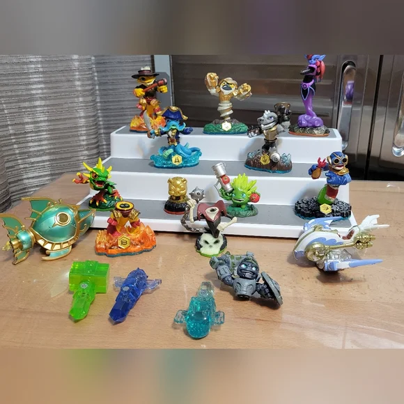 17 Pieces Skylanders Bundle Giants, Trap Team, SuperChargers, SWAP FORCE LOOSE - Picture 2 of 16
